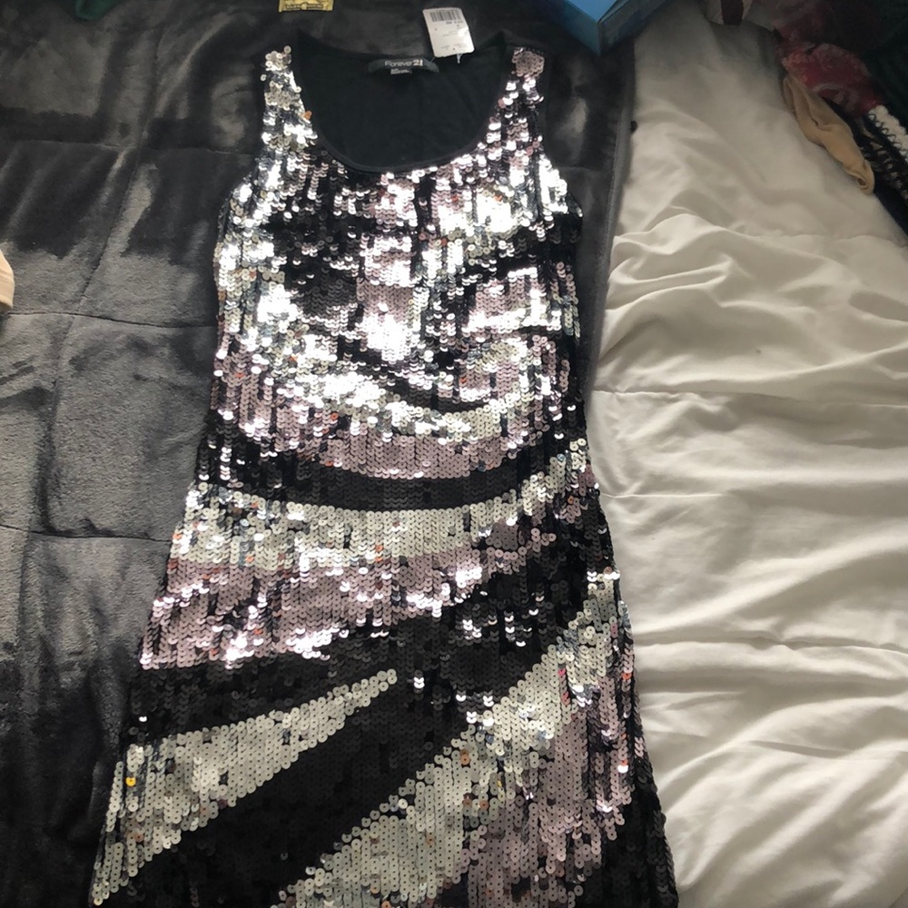 Black/silver sequined dress